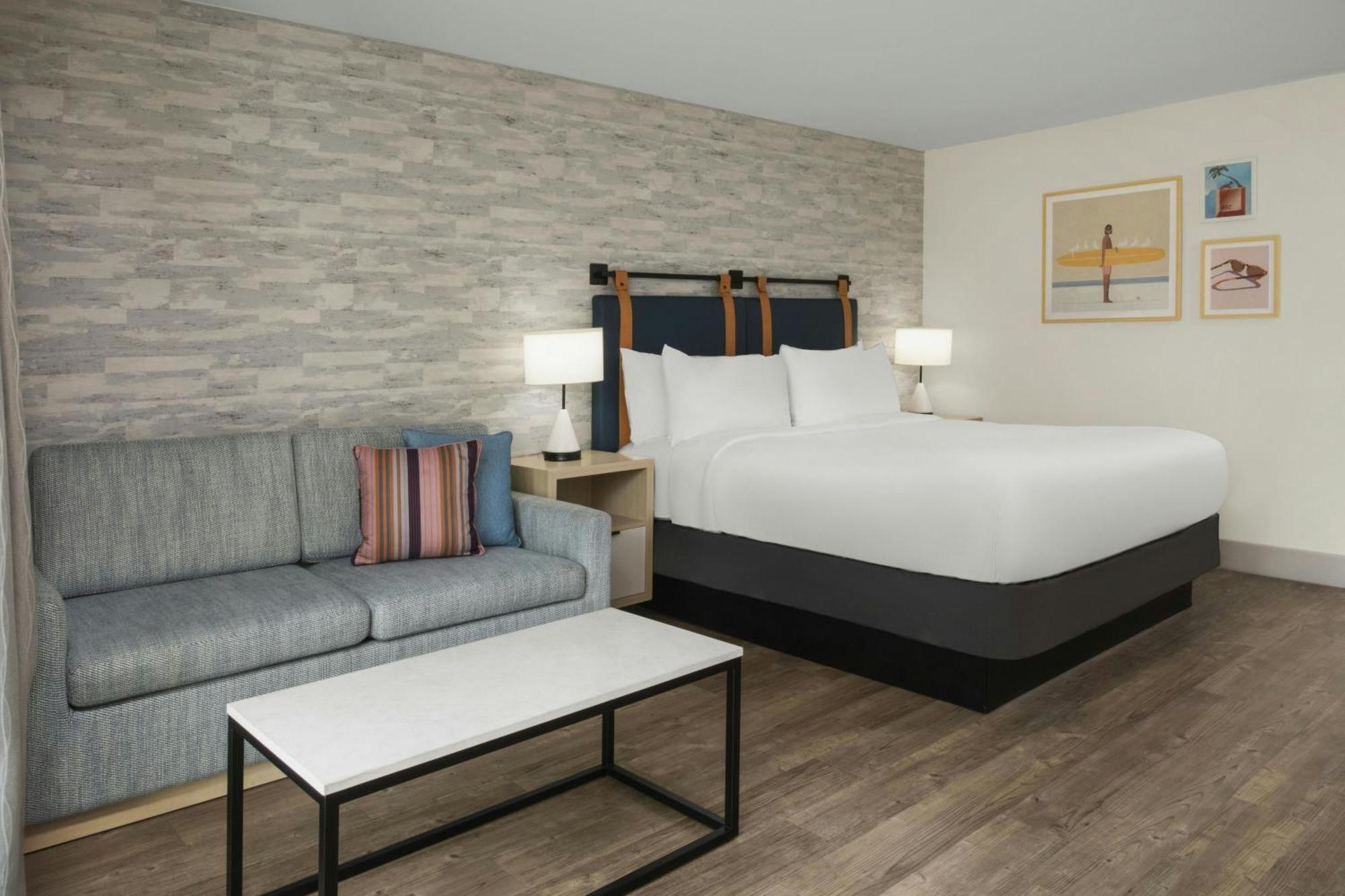 King Room with Courtyard View